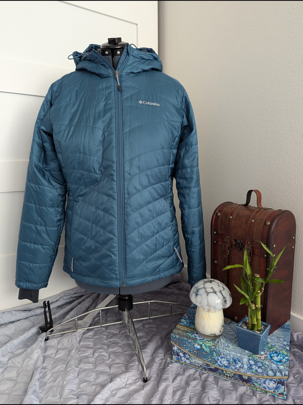 Columbia Teal Blue Hooded Puffer Jacket - XL
